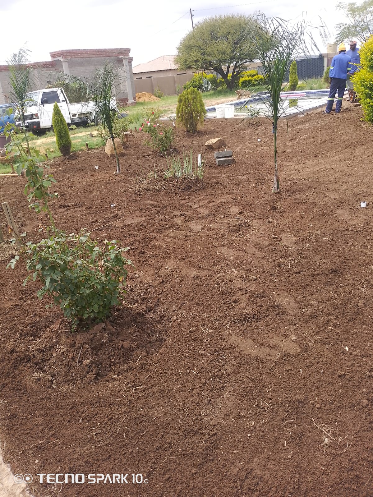 Mabhiza Landscapes team at work